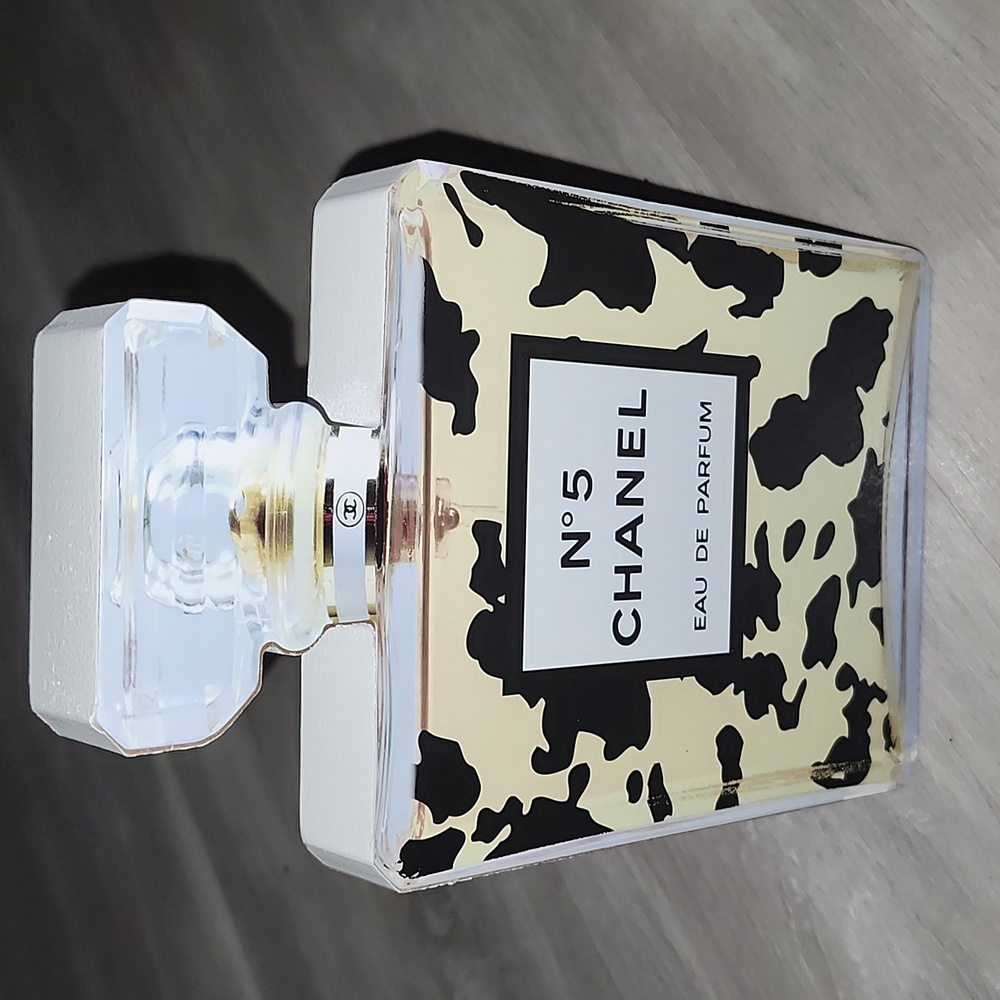 Luxury Inspired Black and Cream Decorative Fashion Accent